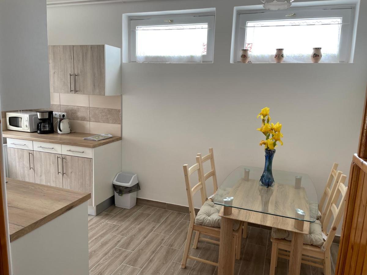 Pingvin Cukraszda Apartman Balatonmáriafürdő Buitenkant foto