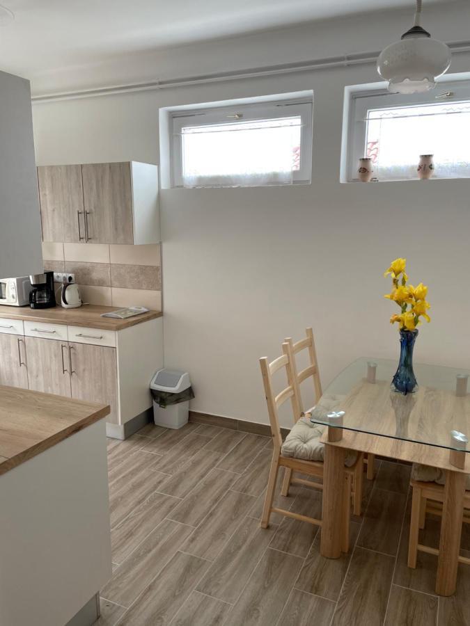 Pingvin Cukraszda Apartman Balatonmáriafürdő Buitenkant foto